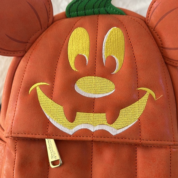 Pumpkin Mickey Loungefly Backpack 🎃 - Picture 5 of 9